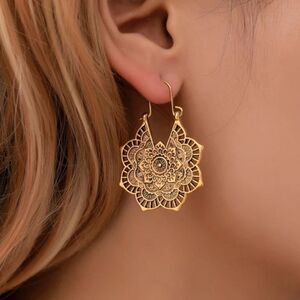 Free People Gold Mandala Earrings